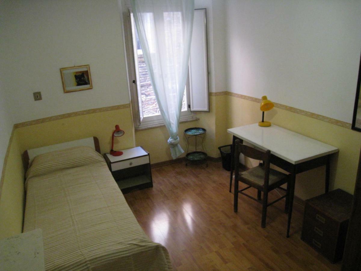 מלון פרוג'ה Casa Mariotti מראה חיצוני תמונה